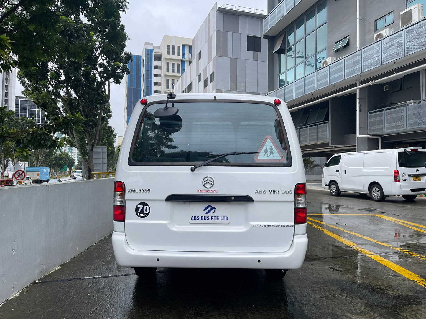 Golden Dragon EV Minibus Auto