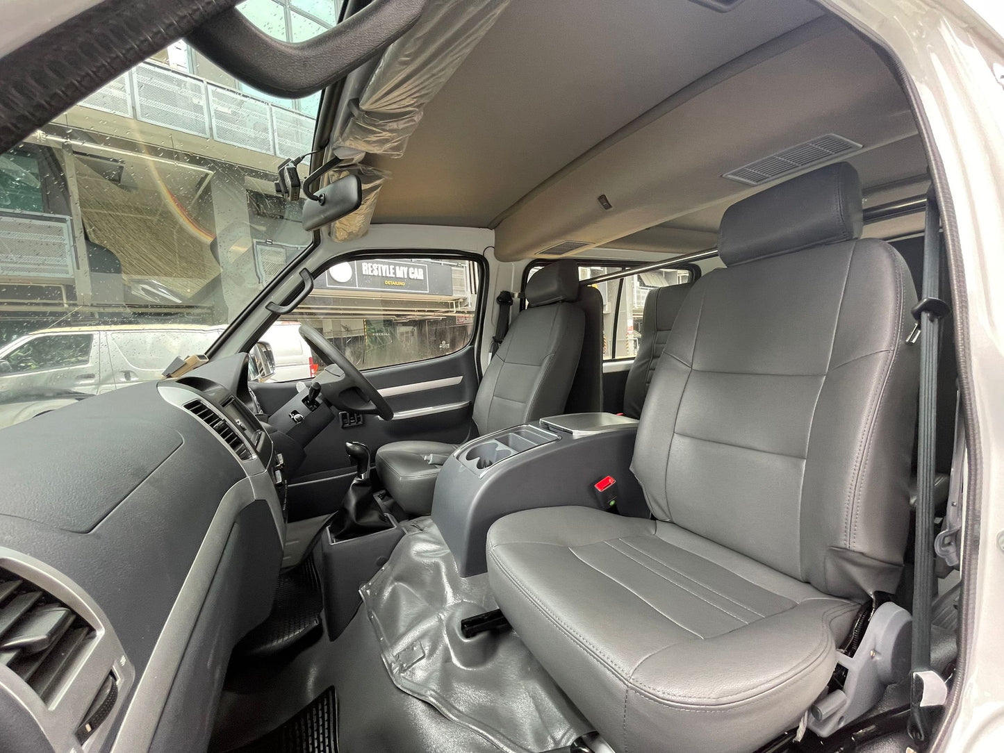 Golden Dragon EV Minibus Auto
