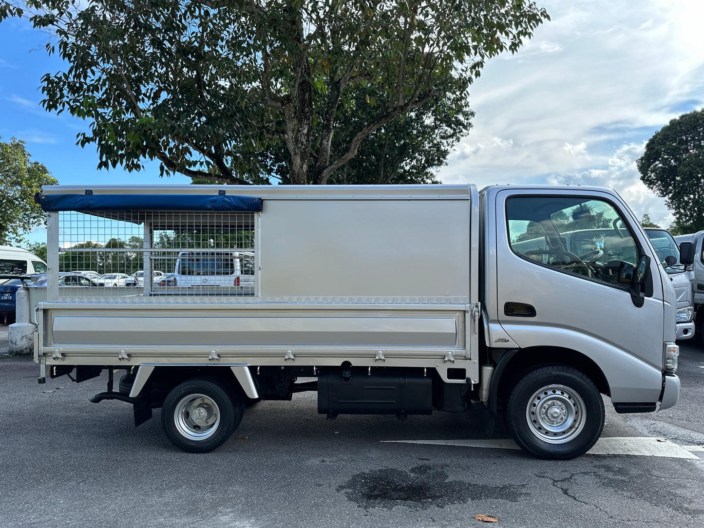 Toyota Dyna 3.0M with Full Canopy & Checked Plate (COE end 2028)