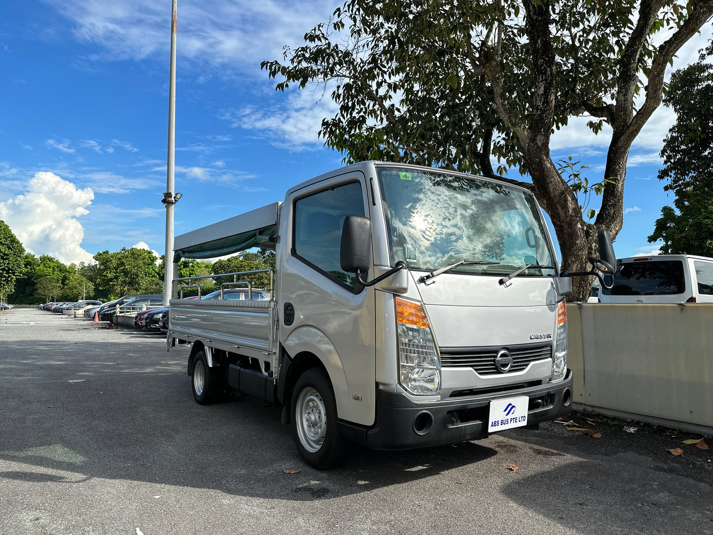 Nissan Cabstar 3.0M with Full Canopy & Checked Plated (COE end 2027)