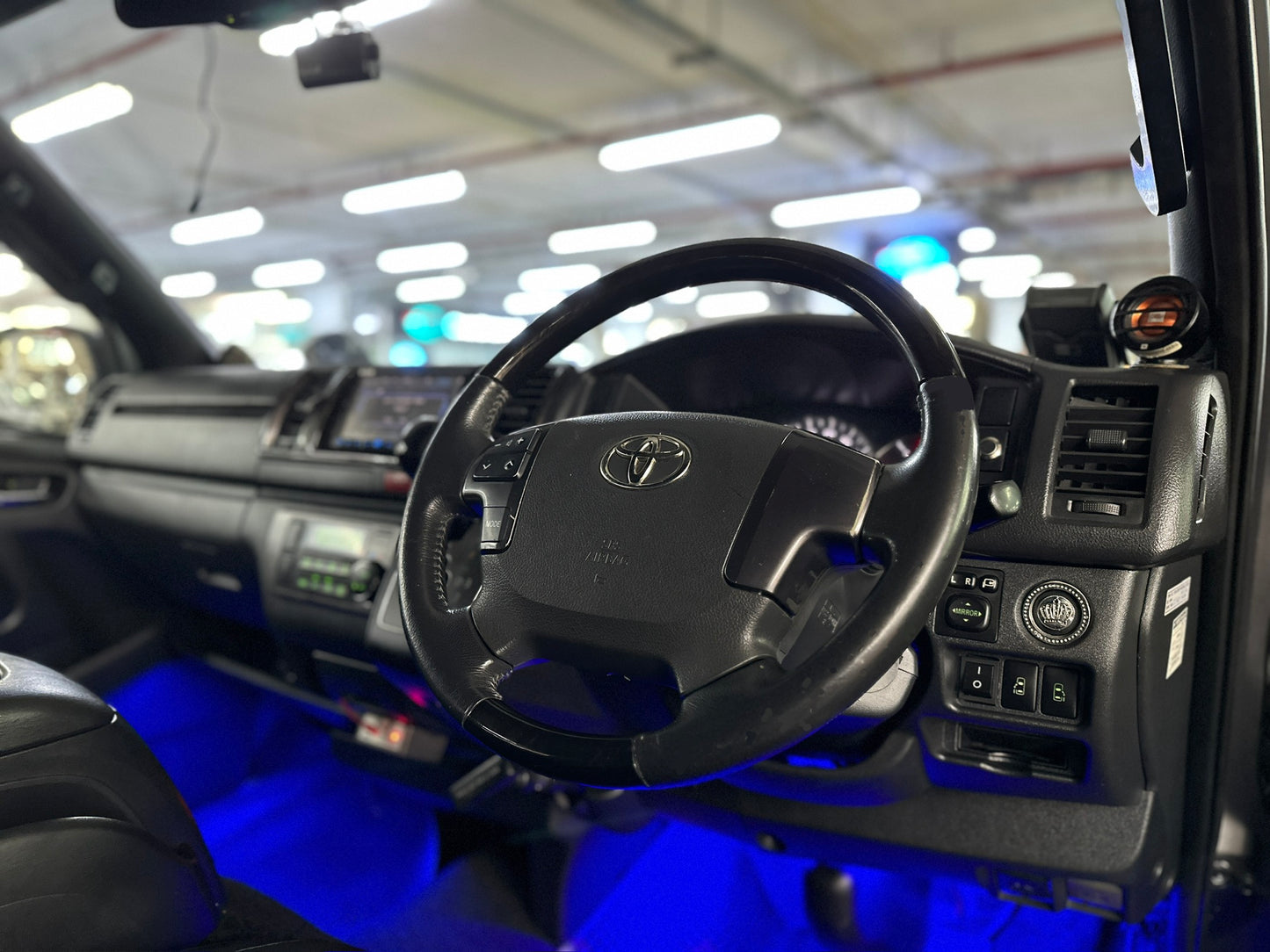 Toyota Hiace Super GL Dark Prime 3.0A (COE end 2026)