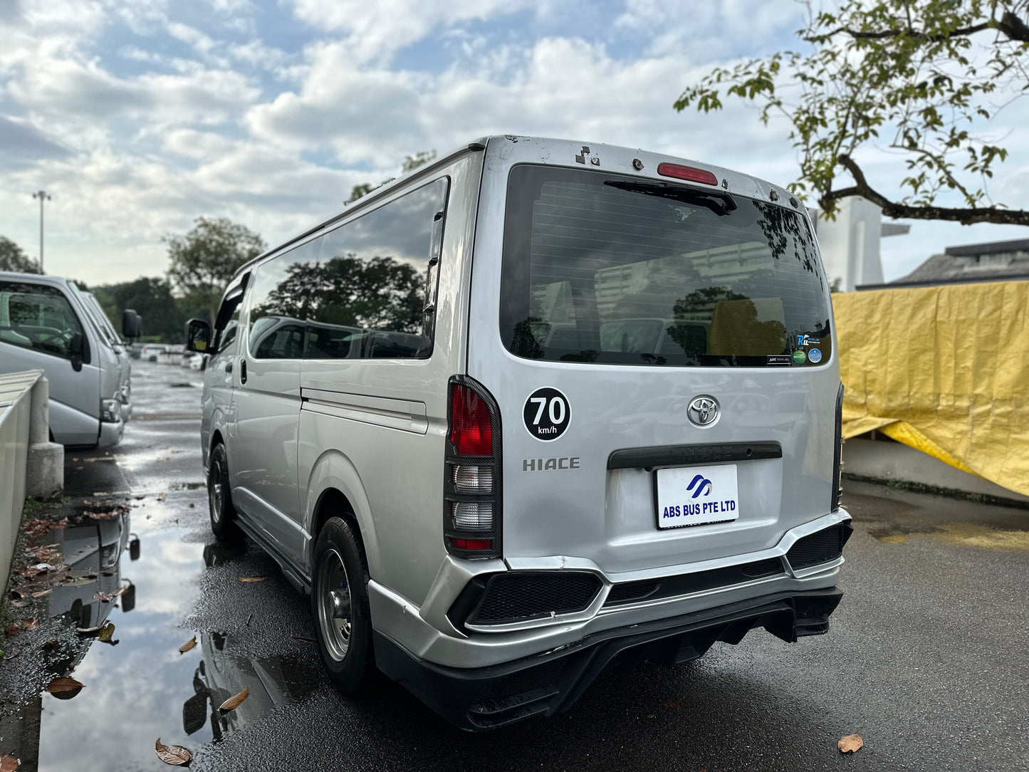 Toyota Hiace 2.8A with Body Kit (COE end 2031)