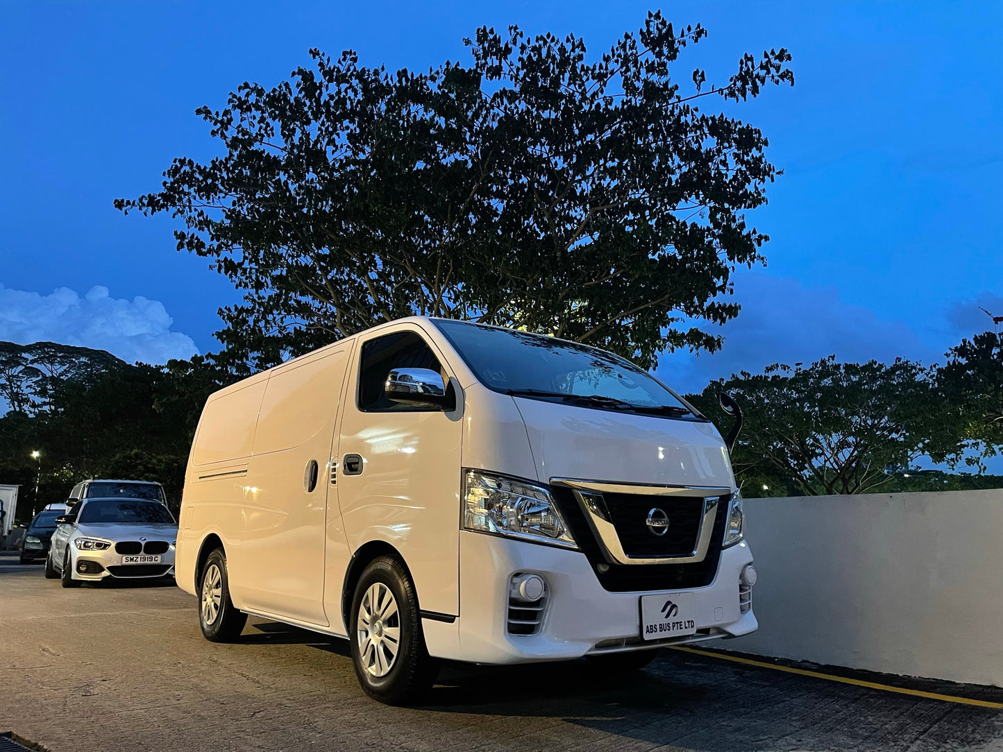 Nissan NV350 Caravan 2.0A (COE end 2031)