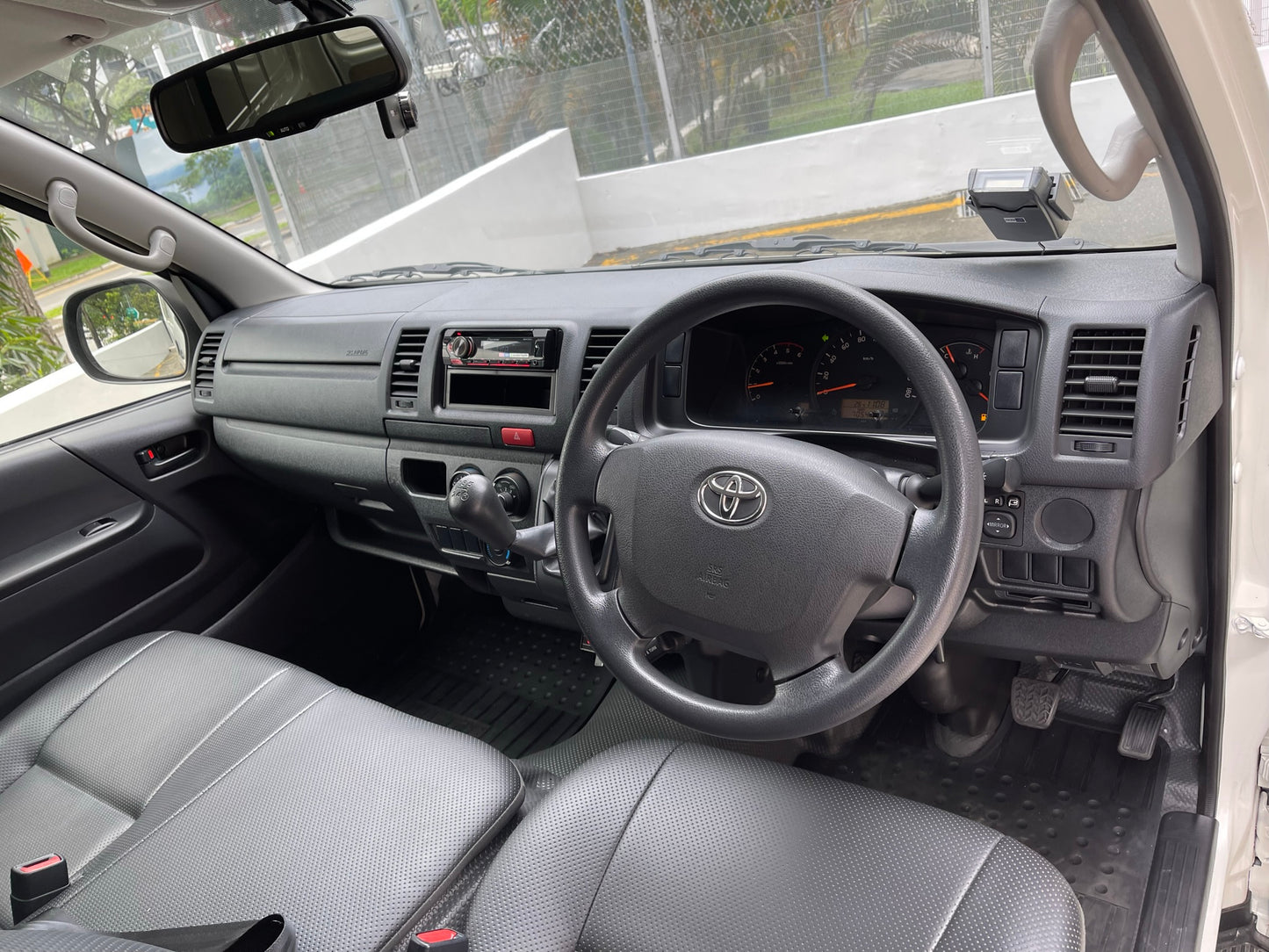 Toyota Hiace 3.0M (COE end 2024)