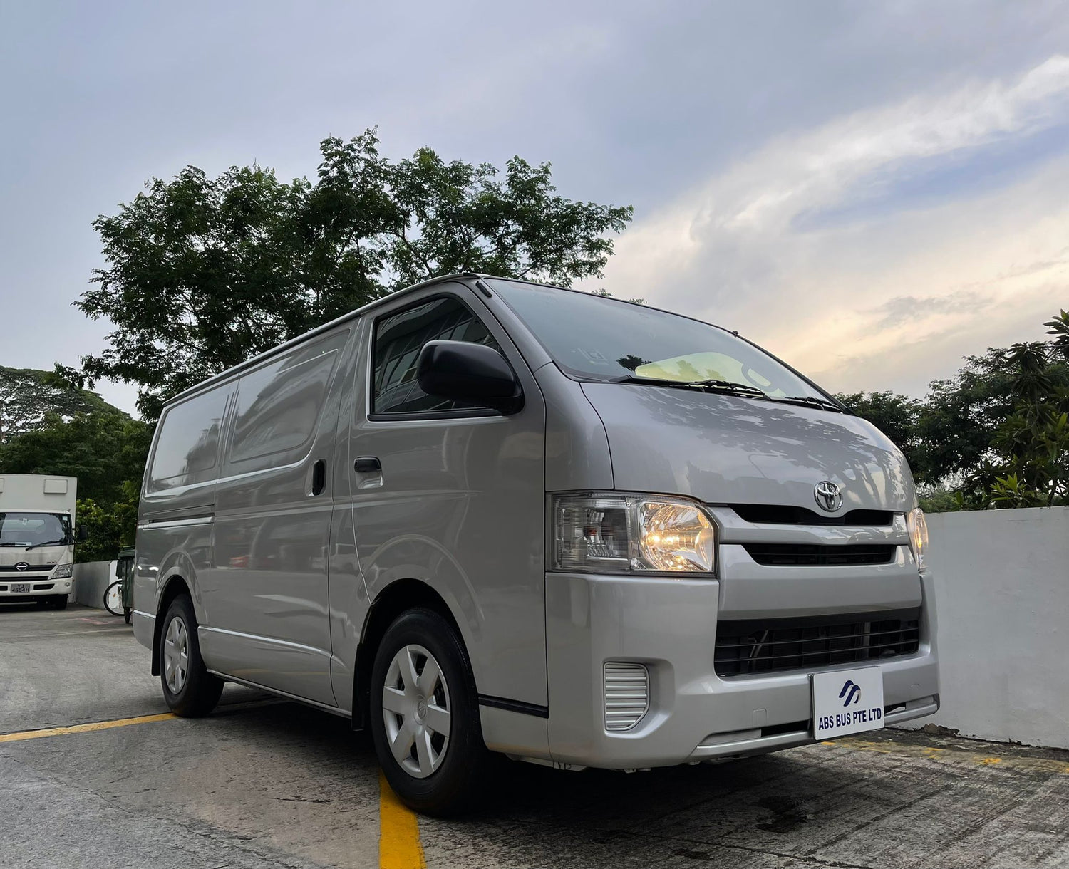 Toyota Hiace 3.0M. Toyota Hiace Closed Panel. Toyota Hiace Diesel.